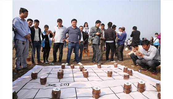 雅大酒業(yè)應(yīng)邀參加塘背村“香芋王”爭(zhēng)霸賽