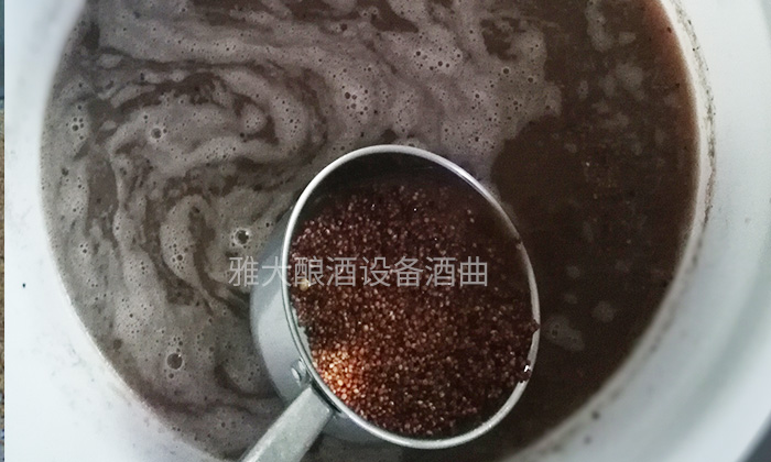 釀白酒設備制作小曲清香型白酒工藝流程知多少1