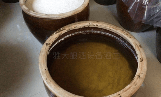 密封發(fā)酵15-20天即可用燒酒設(shè)備蒸餾